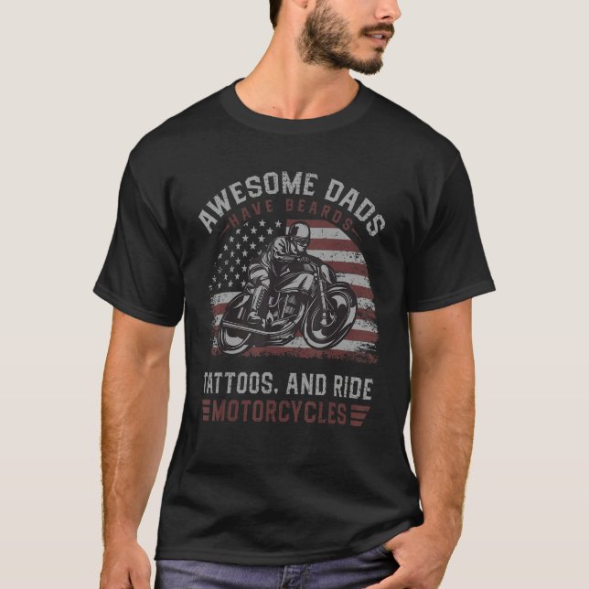 Camiseta Awesome Dads Have Tattoos And Beards Fathersday  M (Frente)
