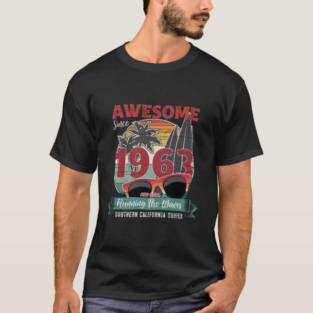 Camiseta Awesome Since 1963 Surf Anniversary (Frente)