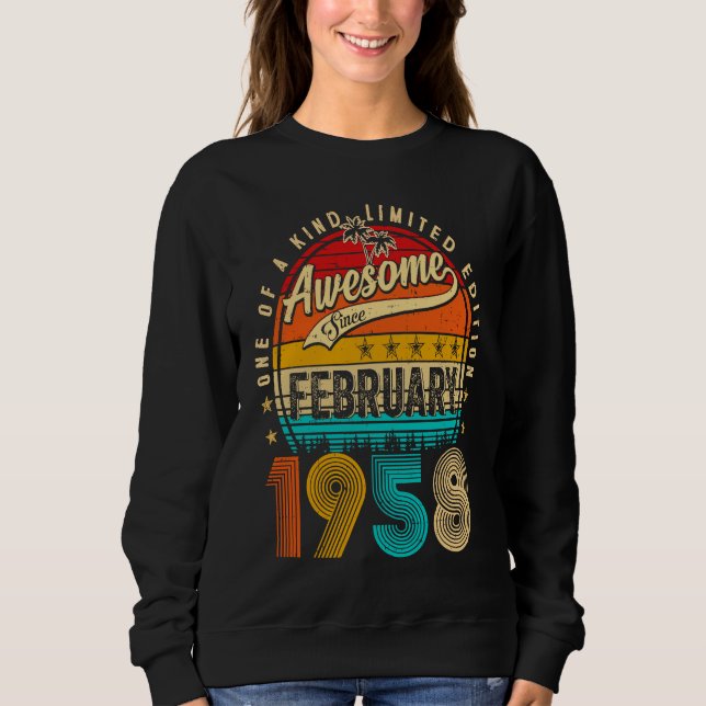 Camiseta Awesome Since February 1958 65 Years Old 65th Birt (Frente)