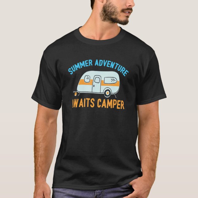 Camiseta Awesome Summer Adventure Awaits Camper Camping Des (Frente)