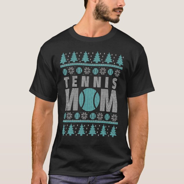 Camiseta Azul Claro E Tênis Branco Mãe Natal Feio (Frente)