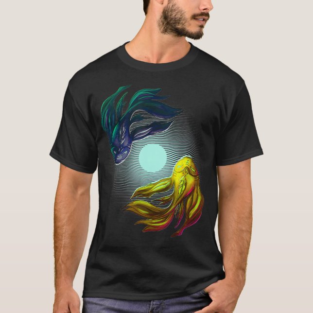 Camiseta Azul espiritual e Amarelo - Peixe Koi na Lua (Frente)