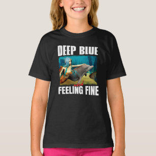 Camiseta Azul profundo e sensação de boa Sereia e golfinho