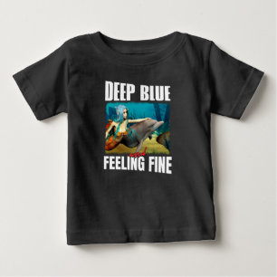Camiseta Azul Profundo e Sentindo-se Bem Sereia e Golfinho