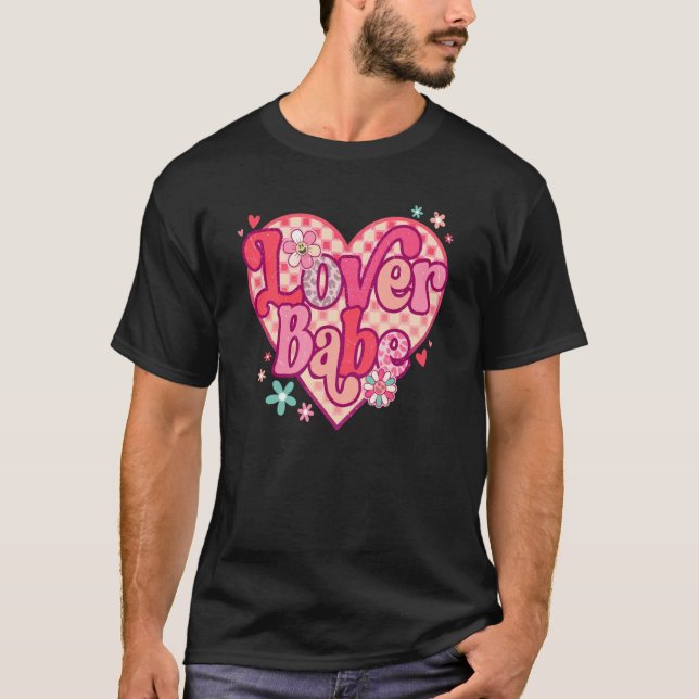 Camiseta Babe Retro Feliz dia de os namorados Groovy Heart (Frente)
