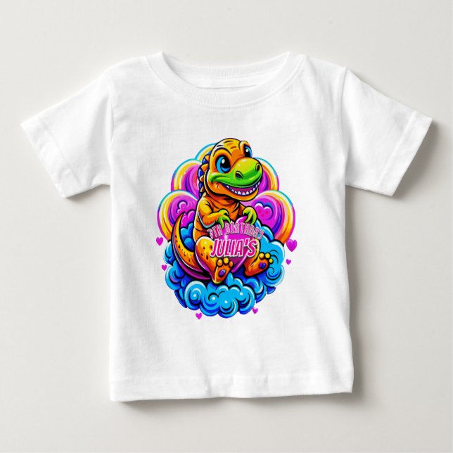 Camiseta Baby Dino abraçando um Travesseiro cardíaco em uma (Frente)