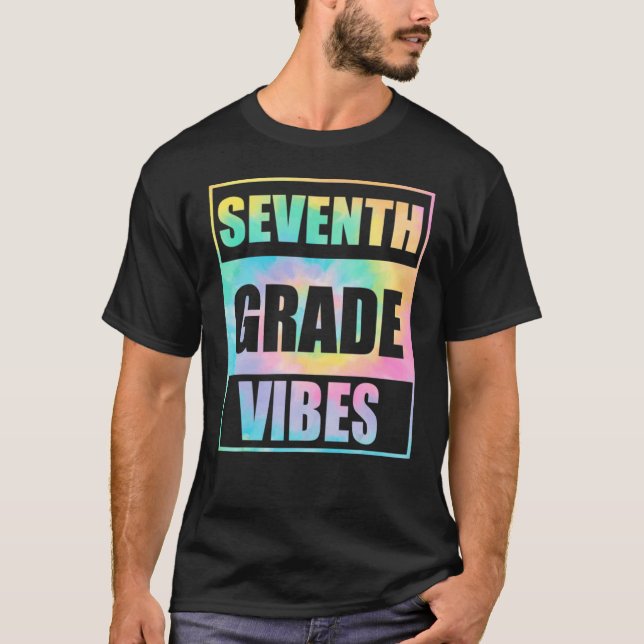 Camiseta Back To School 7th Grade Vibes First Day Teacher (Frente)