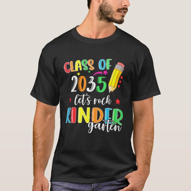 Camiseta Back To School Class of 2035 Kindergarten Teacher  (Frente)