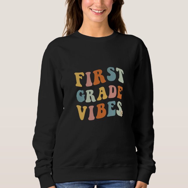 Camiseta Back To School First Grade Vibes Teacher 1st Women (Frente)