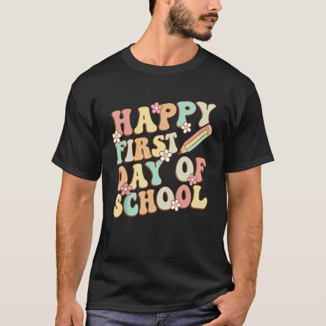 Camiseta Back To School Happy First Day Of School Teacher S (Frente)