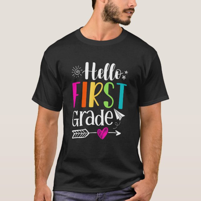 Camiseta Back To School Hello First Grade Team 1st Graders  (Frente)