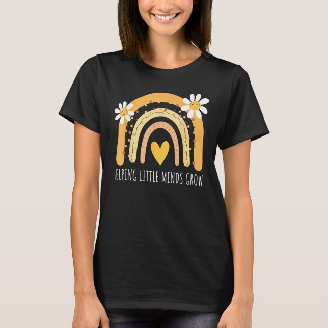 Camiseta Back To School Helping Little Minds Grow Teachers  (Frente)