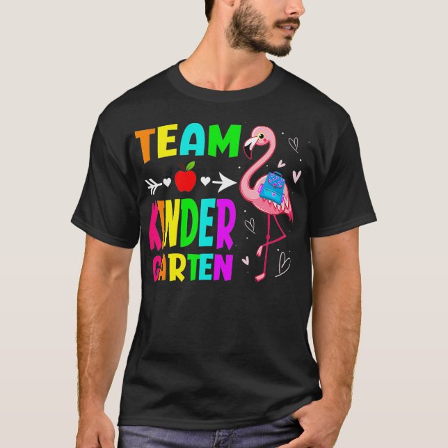 Camiseta Back To School Kindergarten Flamingo Student Kids  (Frente)