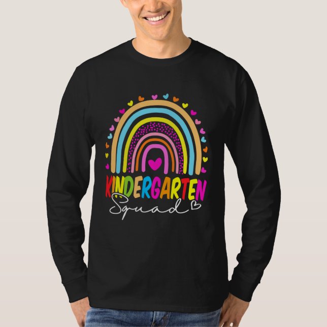 Camiseta Back To School  Kindergarten Squad Rainbow Teacher (Frente)