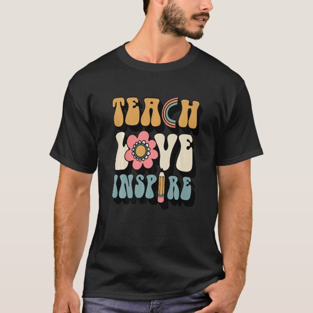 Camiseta Back To School Teach Love Inspire Retro Teacher (Frente)