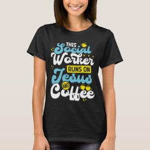Camiseta Backprint Este Trabalhador Social Funciona A Jesus