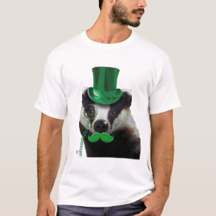 Camiseta Badger com chapéu verde e bigode