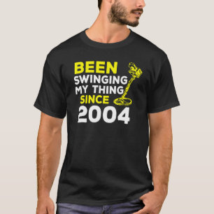 Camiseta Balanceando Minha Coisa Desde 2004 Detector de Met