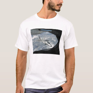 Camiseta Bancos de um raptor F-22 longe de um KC-135