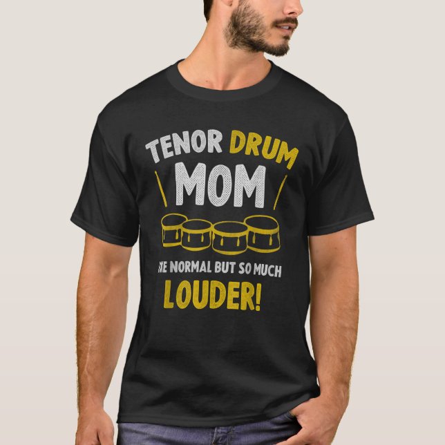 Camiseta Banda Engraçada Engraçado Tênis Mãe Tambor Dizendo (Frente)