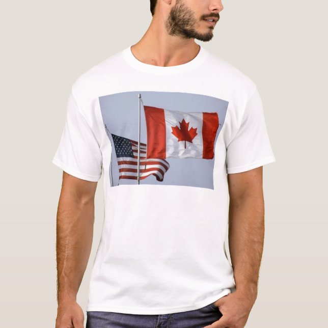 CAMISETA BANDEIRA AMERICANA/BANDEIRA CANADENSE (Frente)