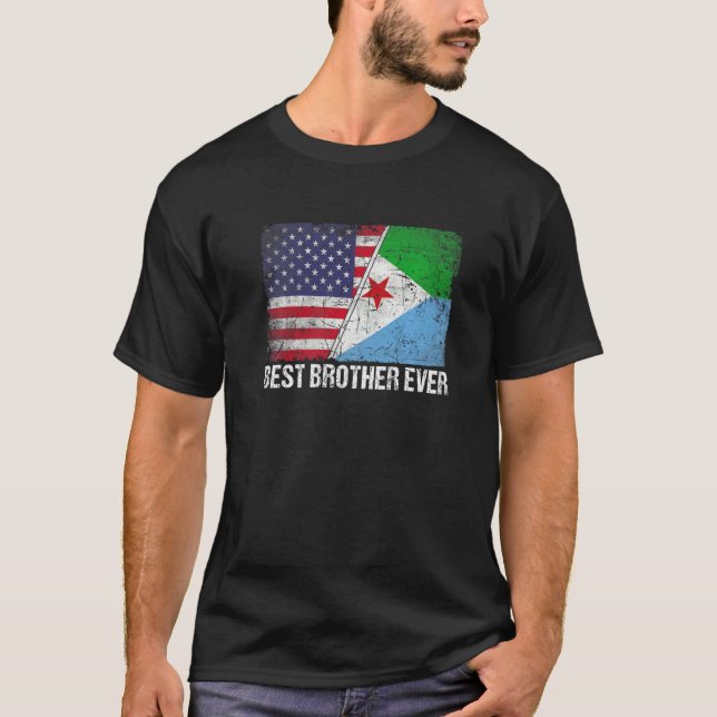 Camiseta Bandeira Americana e Djibuti Bandeira Melhor Irmão (Frente)