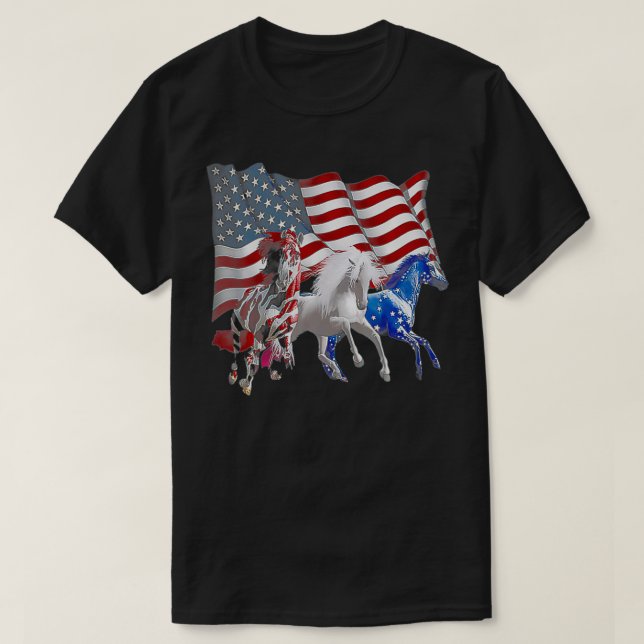 Camiseta Bandeira Americana Engraçada 3 Cavalos (Frente do Design)