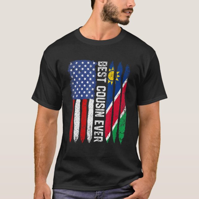 Camiseta Bandeira Americana Namíbia Melhor Primo Da Família (Frente)