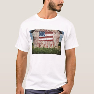 Camiseta Bandeira americana pintada no celeiro