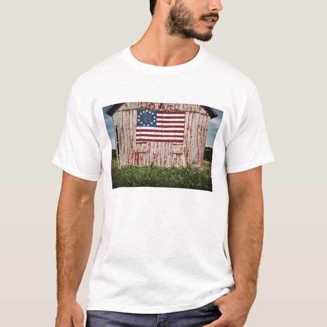 Camiseta Bandeira americana pintada no celeiro (Frente)