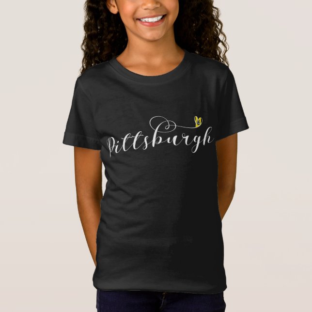 Camiseta Bandeira Da Cidade De Pittsburgh Num Coração (Frente)