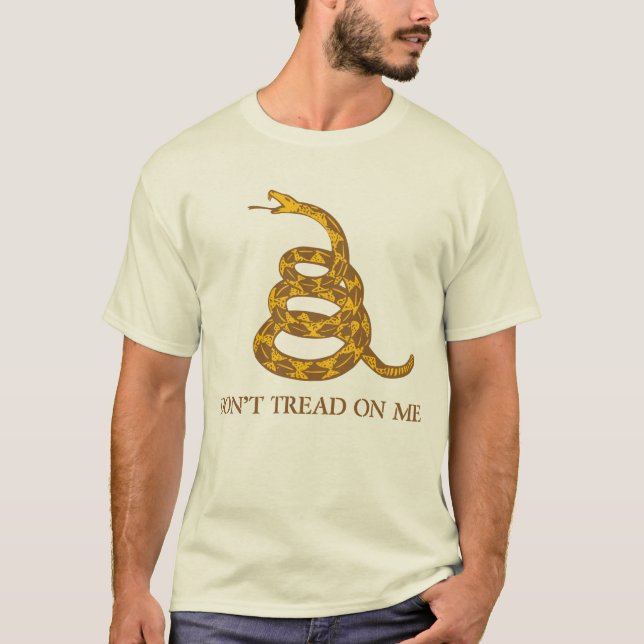 Camiseta bandeira de gadsden - não pise em mim (Frente)
