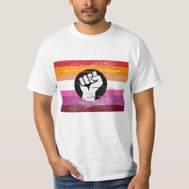 Camiseta Bandeira de Protesto Pintada Lésbica (Frente)