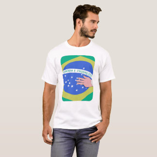 Camiseta Bandeira do Brasil e Mão do Lula - Patriótico Bras