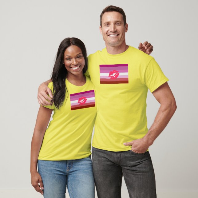 Camiseta Bandeira do Orgulho Lésbico de Batom (Unissex)