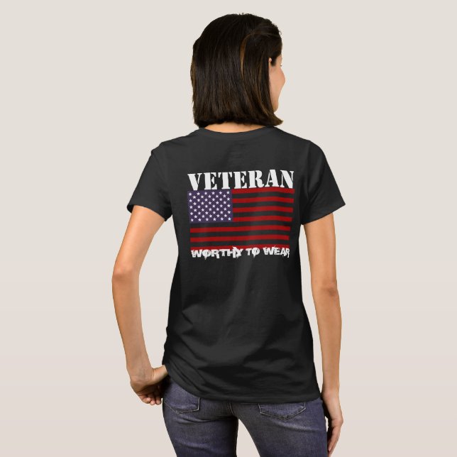 Camiseta Bandeira dos EUA - Veterano - Digno de Vestir (Parte Traseira Completa)