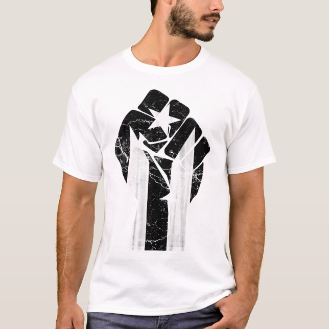 Camiseta Bandeira Negra Resistente de Porto Rico (Frente)