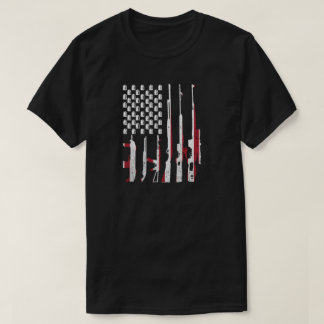 Camiseta Bandeira nos Armas - Celebração Patriótica America