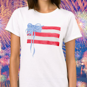 Camiseta Bandeira Patriótica Grandmillennial com Laço Azul