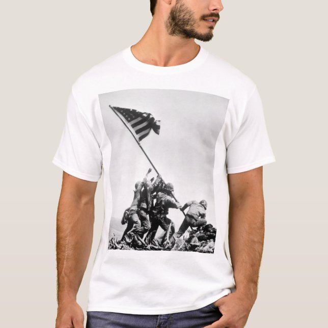 Camiseta Bandeira que aumenta na imagem de Iwo Jima_War (Frente)