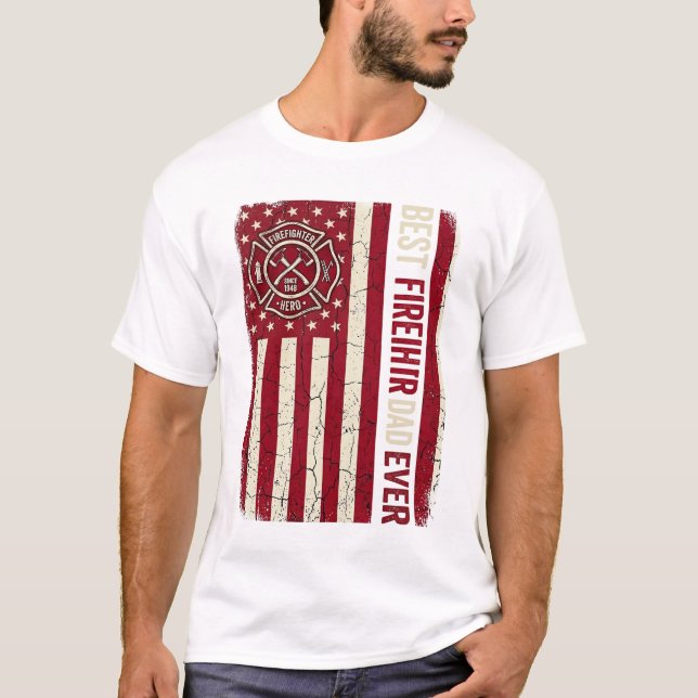 Camiseta Bandeira Vertical Papai Bombeiro Vintage (Frente)