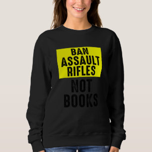 Camiseta Banir espingardas de assalto não livros 2