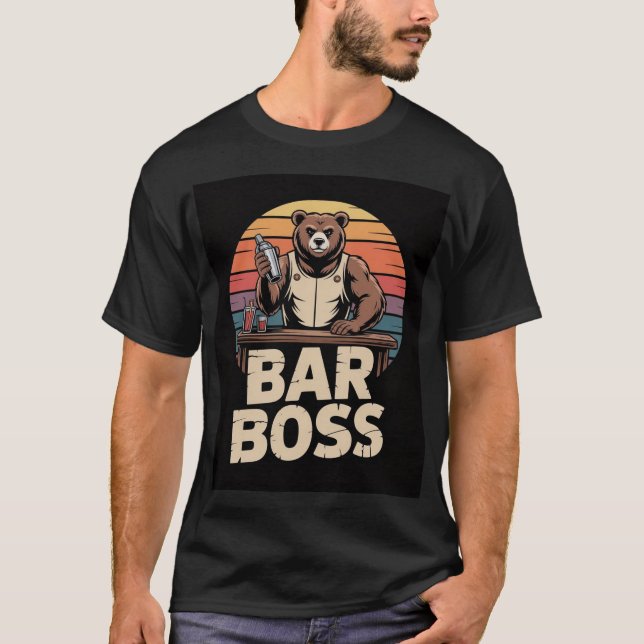 Camiseta Bar Boss Bear Bartender Shirt (Frente)