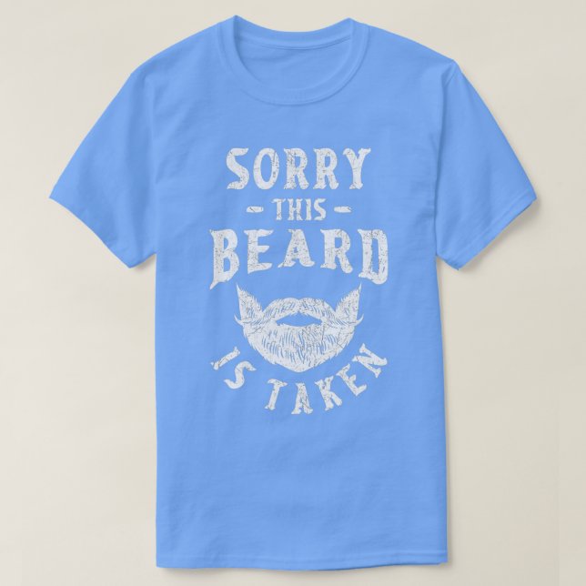 Camiseta Barba Dizendo Desculpem Esta Barba Ser Levada 1 (Frente do Design)