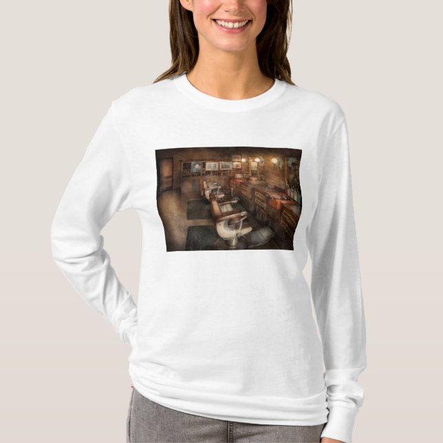 Camiseta Barbeiro - Clinton, NJ - Barbearia Clinton (Frente)