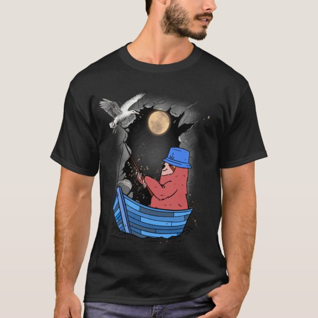 Camiseta Barco de Pesca de Preguiça Mística Pesca Lua Cheia (Frente)