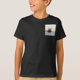 Camiseta Barco de Pesca Paz e Abundância ao Amanhecer