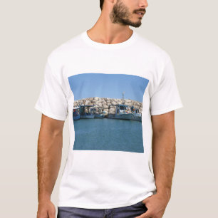 Camiseta Barcos de pesca mediterrânicos no Design do mar A