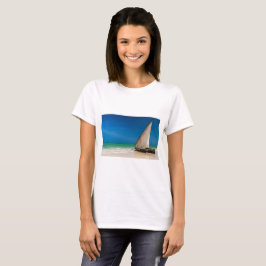 Camiseta Barcos de pesca tradicionais na praia
