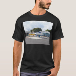 Camiseta Barcos Em Terra